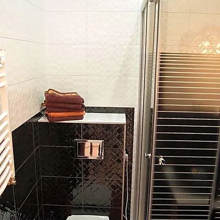 Hostelswidnicka24